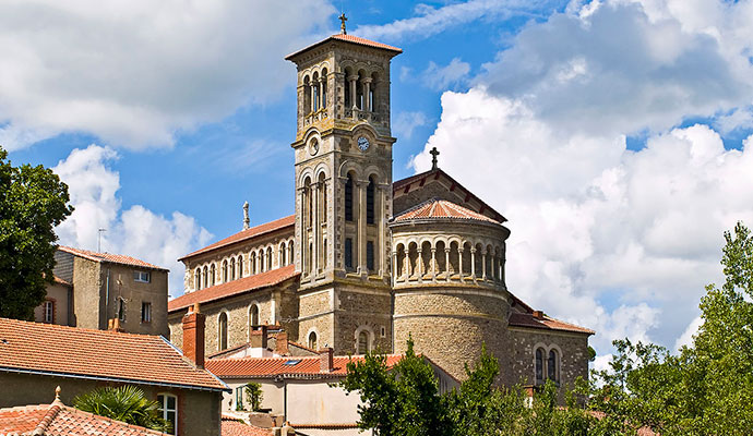 Notre Dame, Clisson, Vendée, France by Stephanemartin, Wikimeida Commons