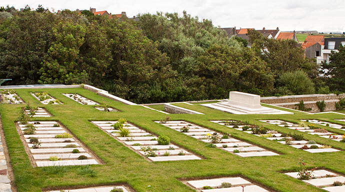 Wimereux Communal Cemetery Boulogne France by 