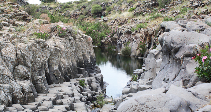 Yehudiya Nature Reserve Israel by Jean & Nathalie, Wikimedia Commons