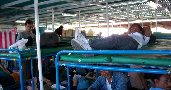 On the ferry, Philippines © Hannah Stuart-Leach