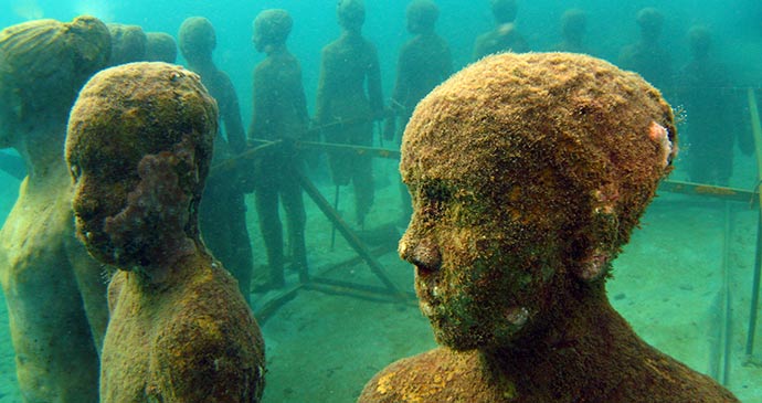 Dive site Grenada by R Gombarik