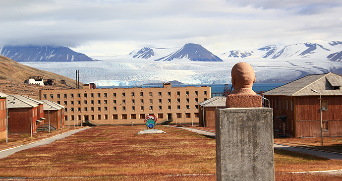 Pyramiden, Svalbard by Marcela Cardenas, www.nordnorge.com