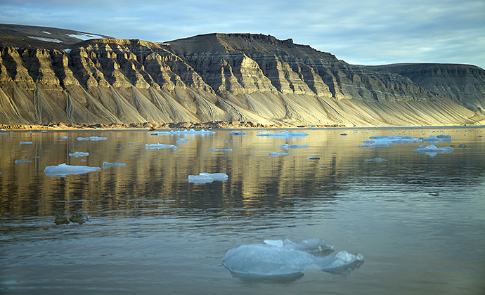 Tempelfjorden, Svalbard by Marcela Cardenas, www.nordnorge.com