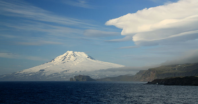 Jan Mayen Svalbard by Dreizung Wikimedia Commons