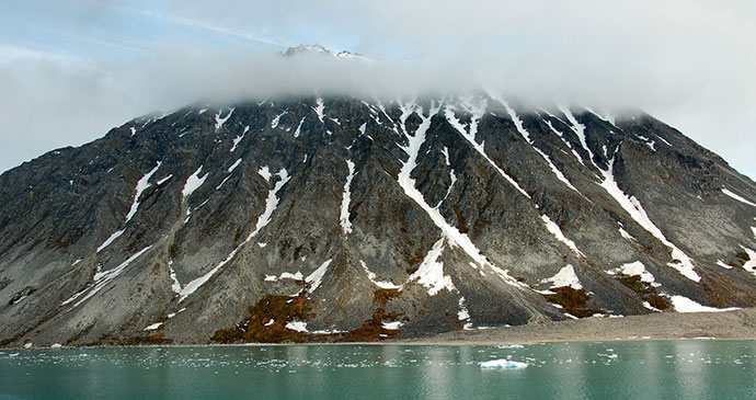 Magdalenefjorden, Svalbard by James Stringer, Flickr