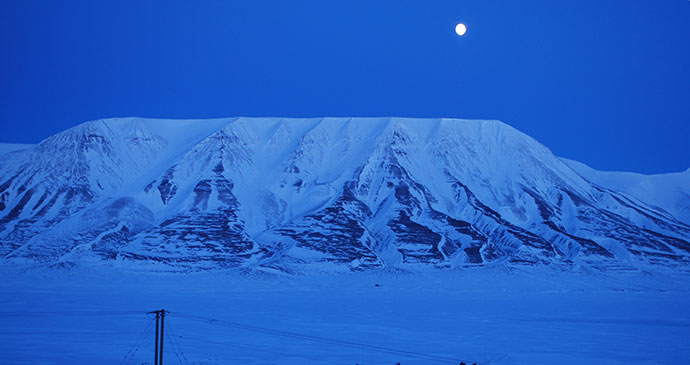 Polar night, Svalbard by PaterMcFly, Wikimedia Commons