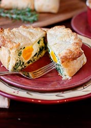 Torta pasqualina – a traditional Easter dish made with eggs and spinach © Riddi, Flickr Torta pasqualina Easter Liguria Italy by Riddi, Flickr